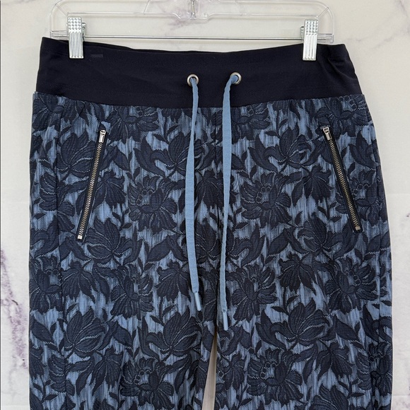 ATHLETA Trekkie North Bloom Cottage Floral Pocket Joggers Size 10 - Picture 5 of 15